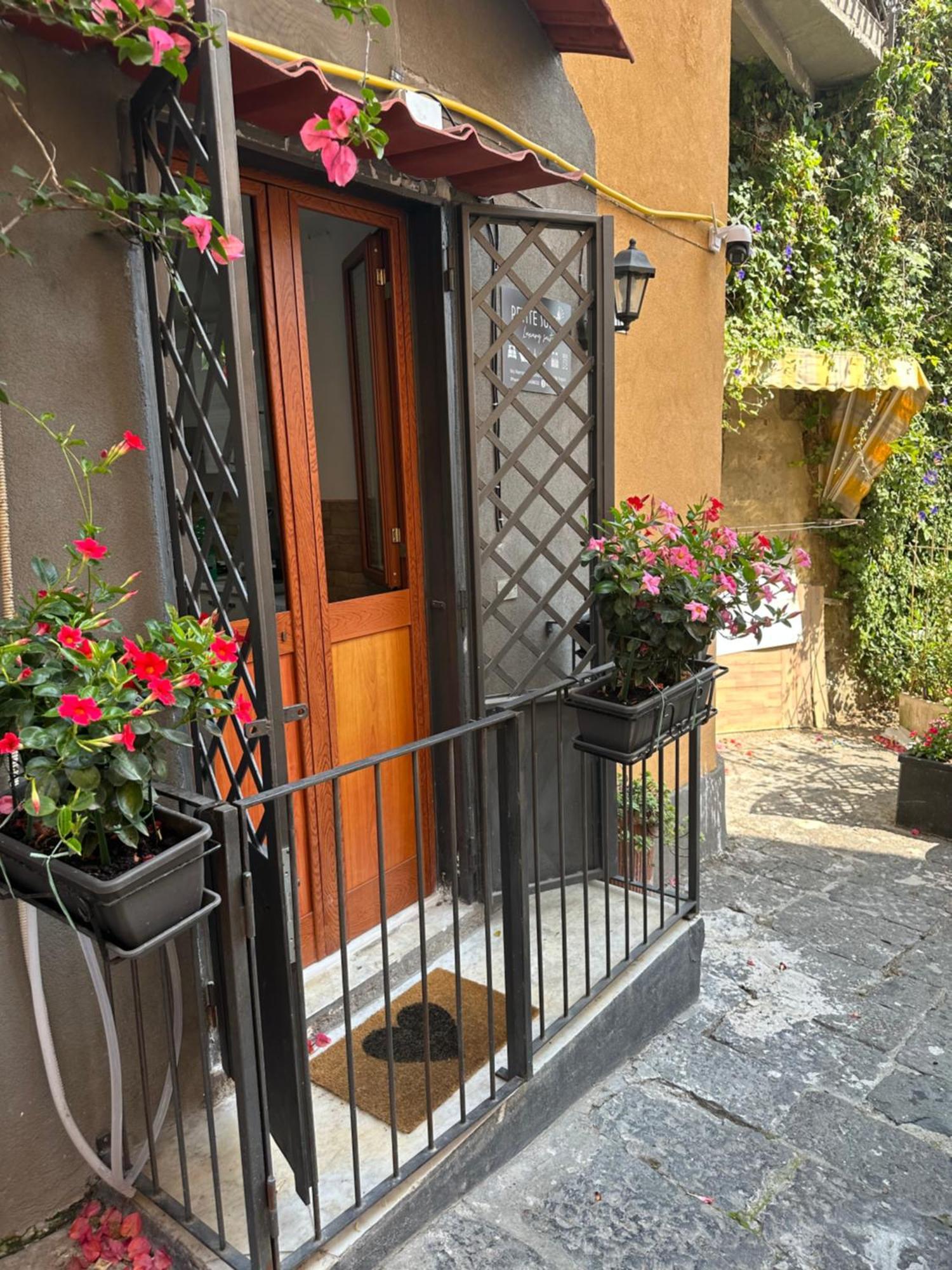 Petite Suite Napoli Eksteriør billede
